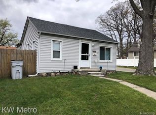 23465 Easterling Ave, Hazel Park, MI 48030
