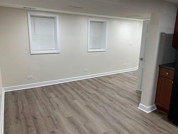 4th image of 6243 W Montrose Ave #G