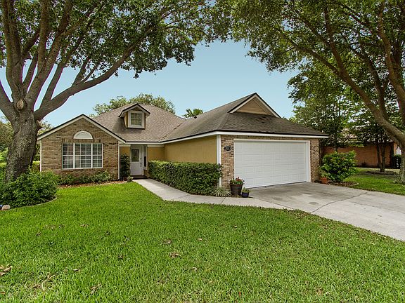 2nd image of 2033 Saint Martins Dr E