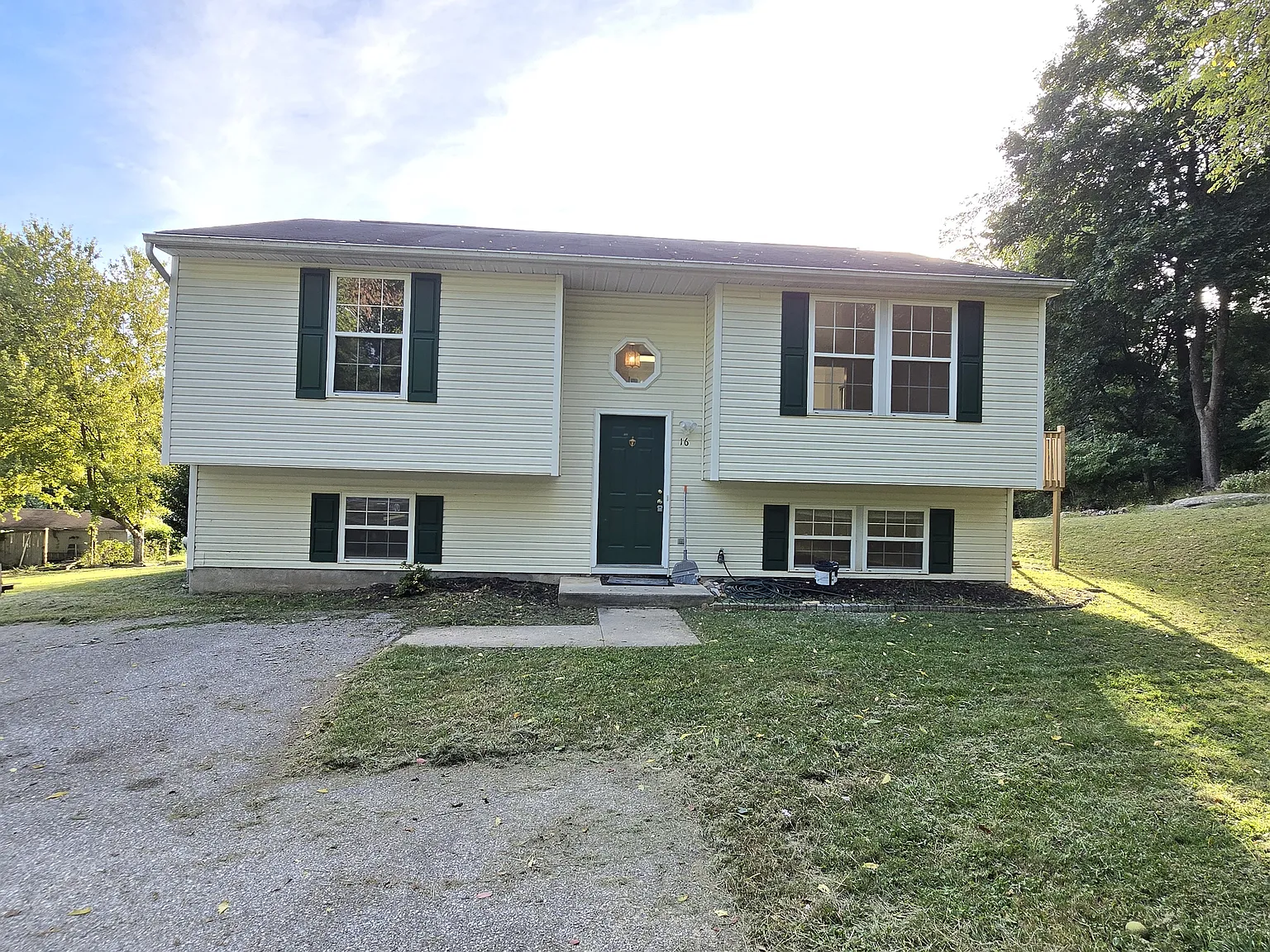 4 bed, 1597 sqft, $3,500 — Photo 1