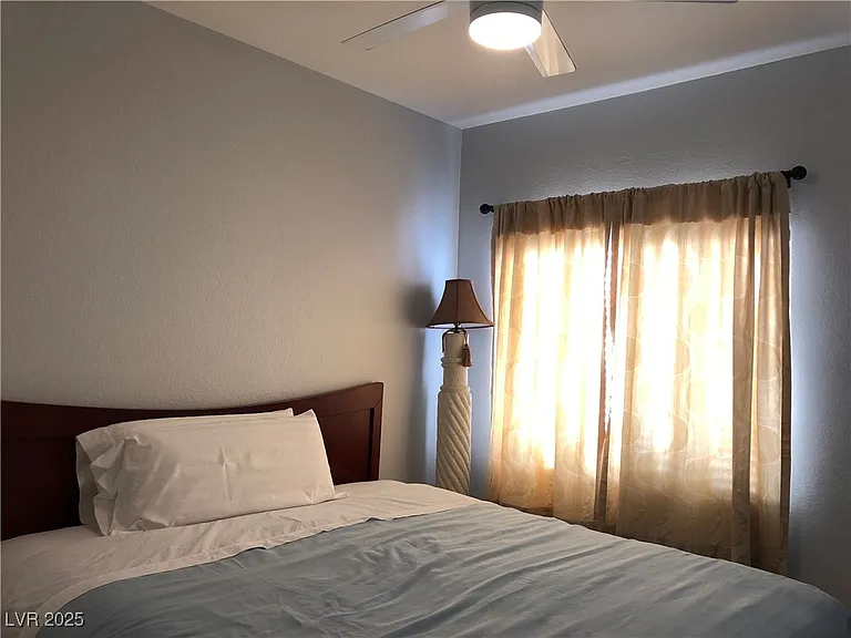 5423 Dancing Bear Dr — Photo 11
