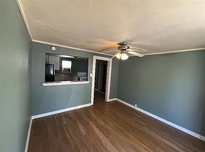 518 Laredo St Photo 1