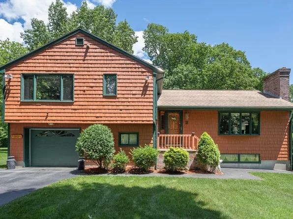 2 Pleasantview Ave, Tyngsboro, MA 01879