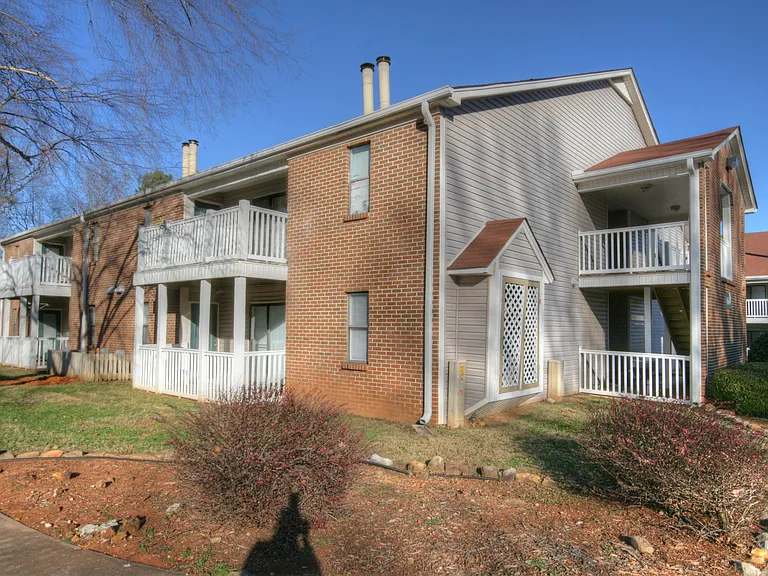 6644 Willow Pointe Dr NW #1-A — Photo 2
