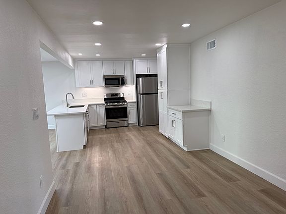4th image of 4322 Arrecife Way