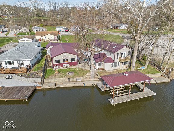 2nd image of 725 Bluewater Dr