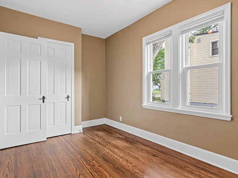 1759 Pleasant St #1 — Photo 8