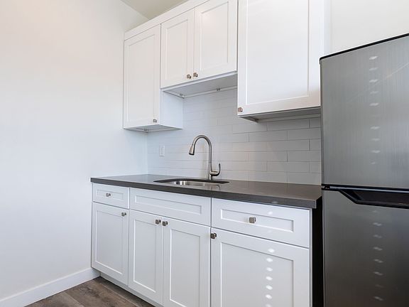4th image of 200 S Kenmore Ave #Dddac2201
