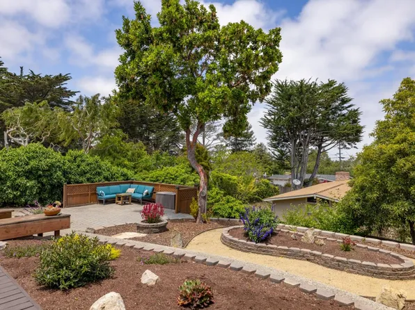2150 San Vito Cir, Monterey, CA 93940