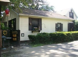 60 Grove St, West Springfield, MA 01089