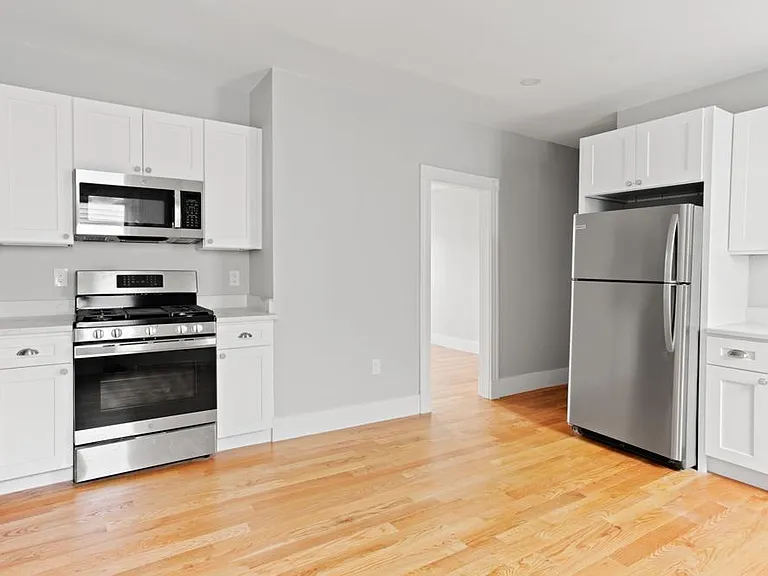 426 Bowdoin St #2 — Photo 2