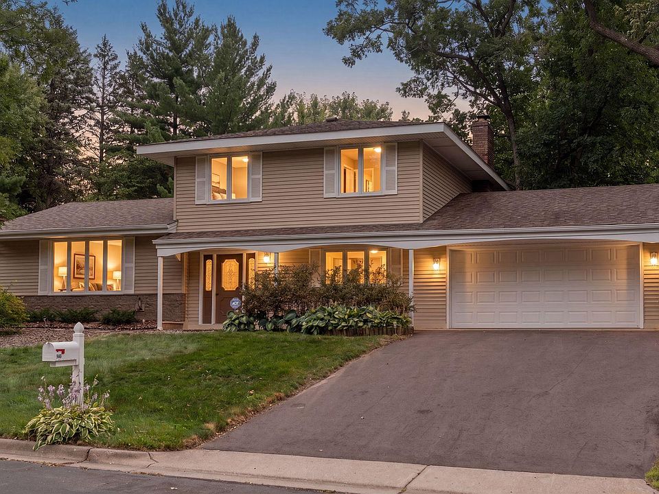1st image of 1086 Carlton Dr