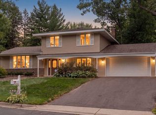 1086 Carlton Dr, Shoreview, MN 55126