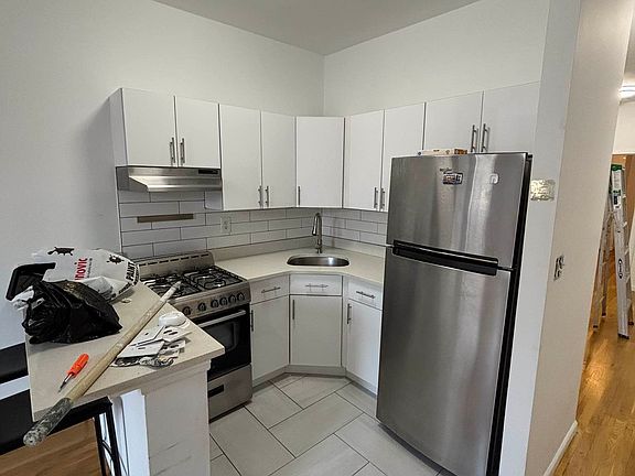 3rd image of 181 E 104th St APT 5C