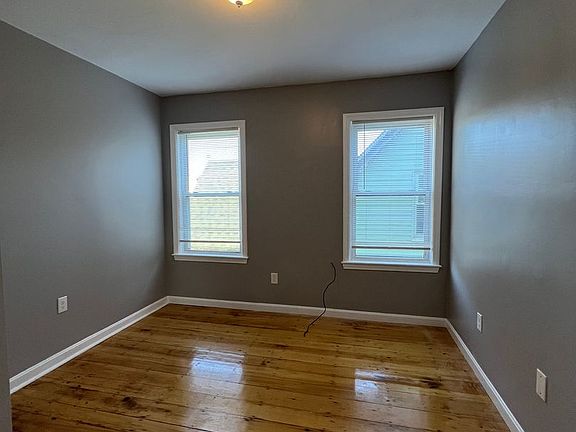 3rd image of 94 Armandine St APT 3