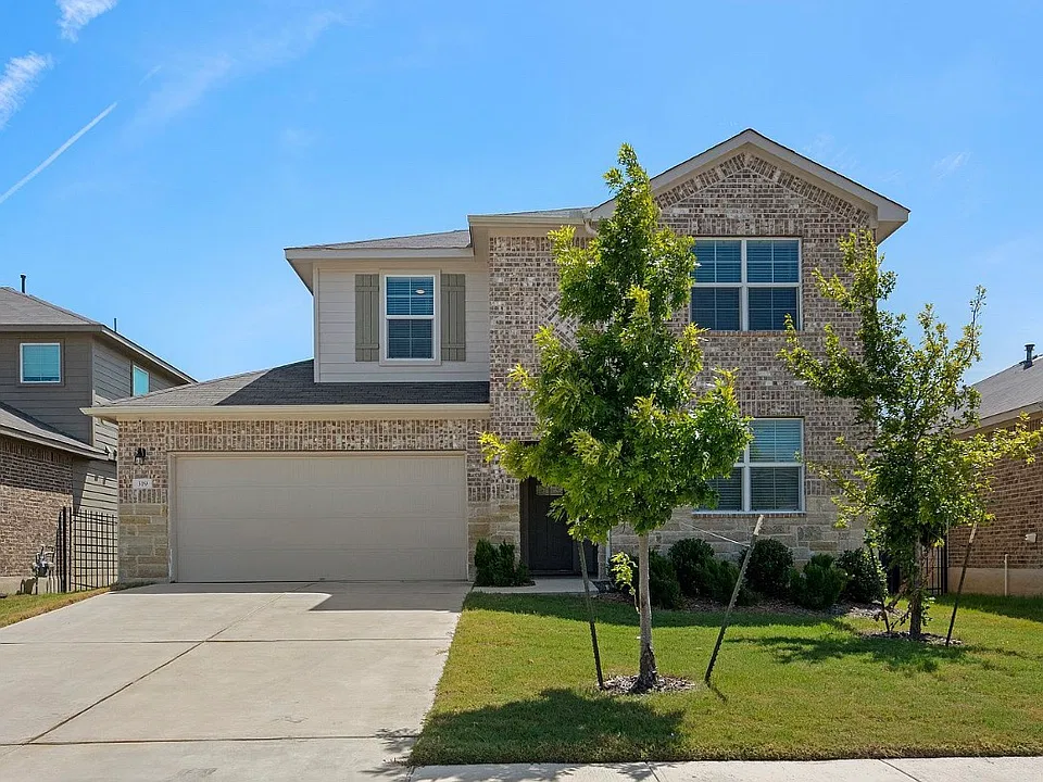 319 Arrowhead Vine St