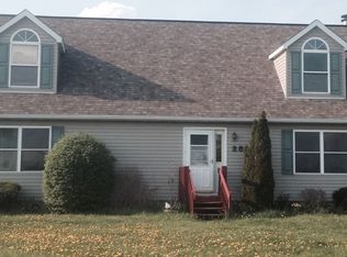 285 N Hughes Rd, Howell, MI 48843