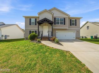 7983 Poplar Grove Ln, Powell, TN 37849