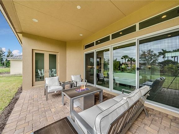 2nd image of 485 Jacqueline Way SW