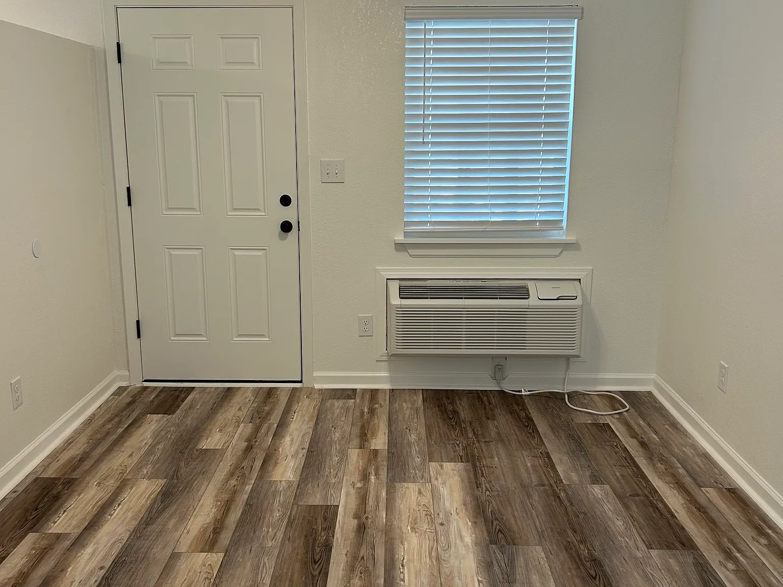 1 bed, 450 sqft, $700 — Photo 4