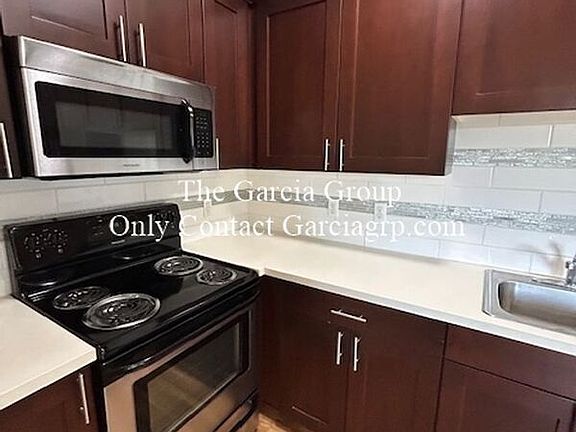 4th image of 7128 N Richmond Ave #5
