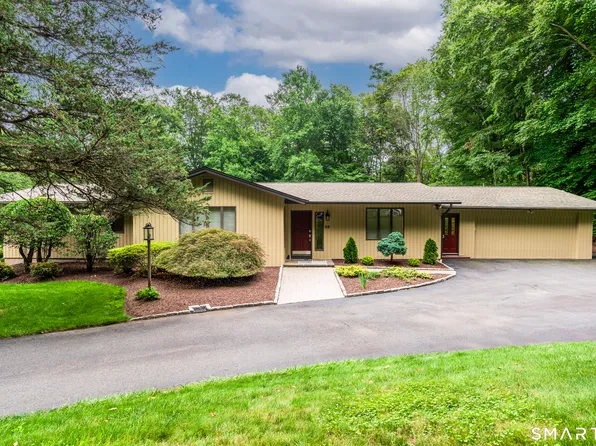 36 Bunker Hill Drive, Trumbull, CT 06611