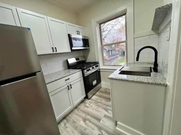 1946 E Main St APT 9