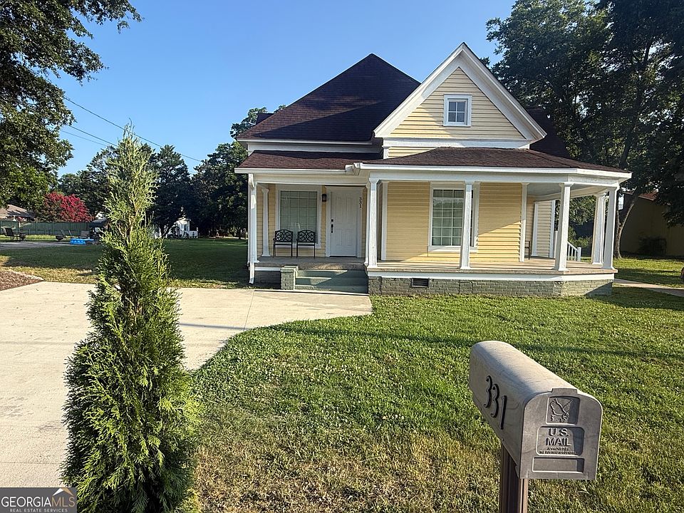 1st image of 331 College St