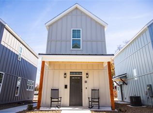 656 W Price Ave, Springdale, AR 72764