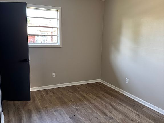 3rd image of 646 Clearview St