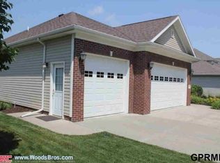 7749 Tropp Ridge Dr, Lincoln, NE 68512