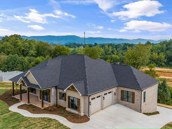 2nd image of 3355 Old Plantation Way