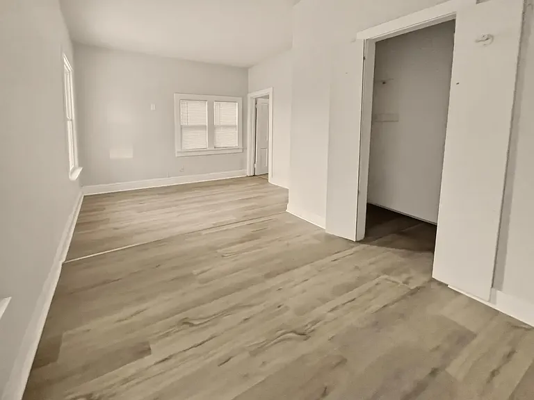 303 Rose St — Photo 3