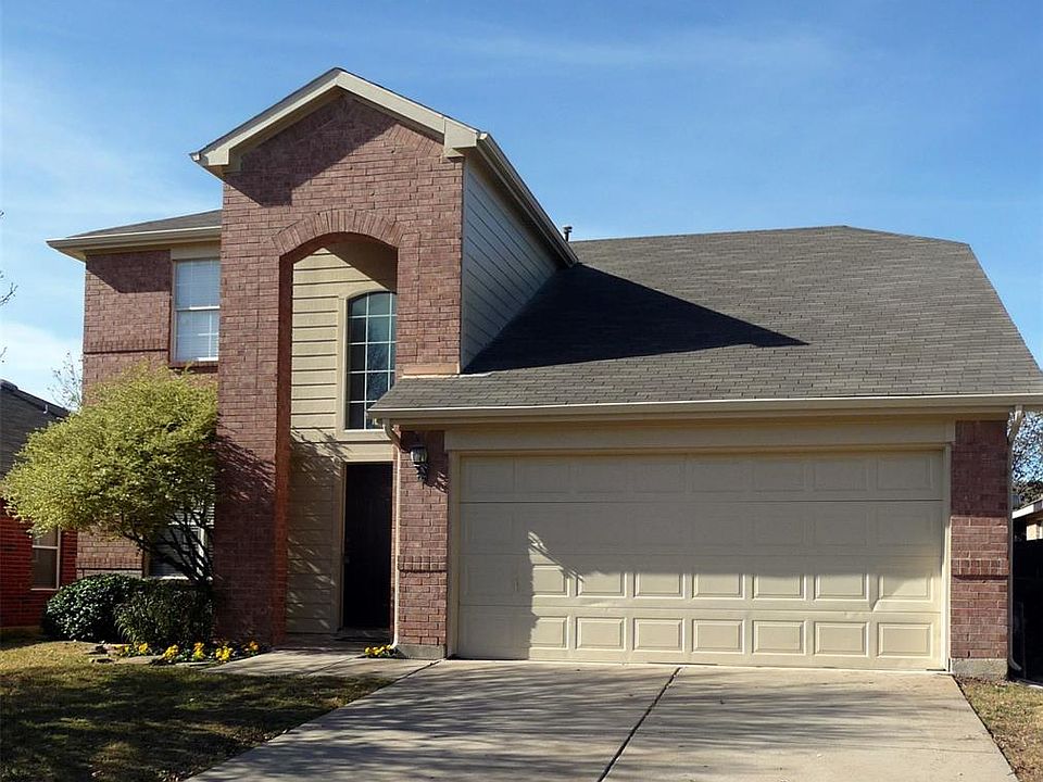 1st image of 11813 Gold Creek Dr E