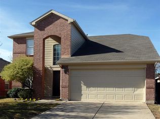 11813 Gold Creek Dr E, Fort Worth, TX 76244