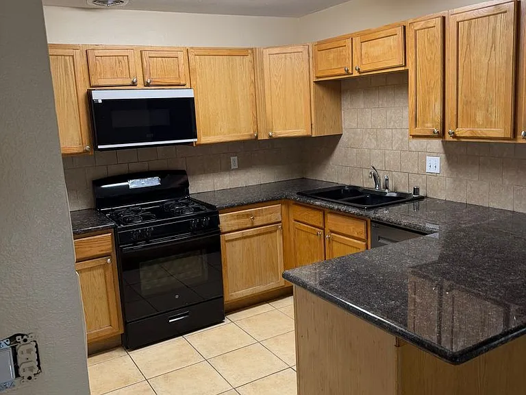 6747 Flora Dr — Photo 3