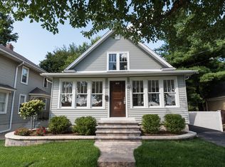 617 Campbell St, Geneva, IL 60134
