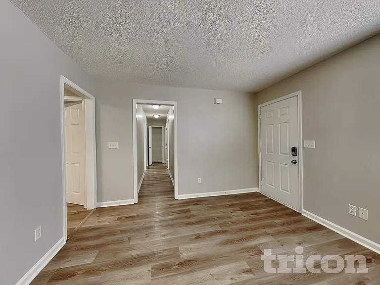 73 Seagrave Ct — Photo 3