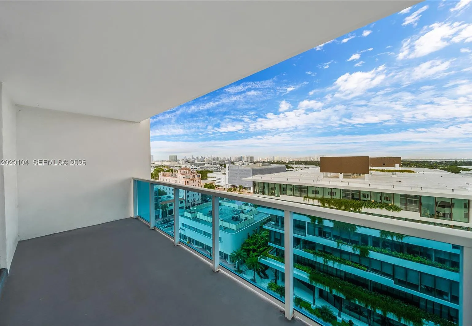 Roney Palace Condo — Photo 3