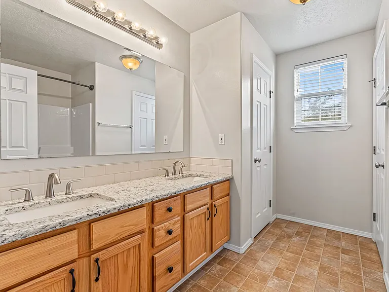 3614 E Hand Cart Ln — Photo 12