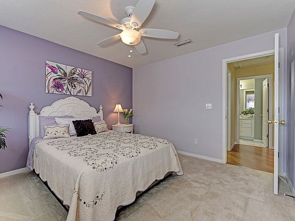 5th image of 432 Chimney Rock Dr