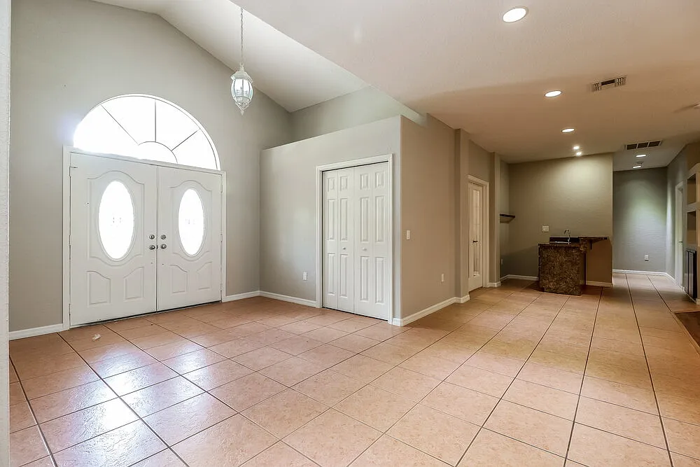 4 bed, 3.5 bath, 3416 sqft, $3,580 — Photo 2