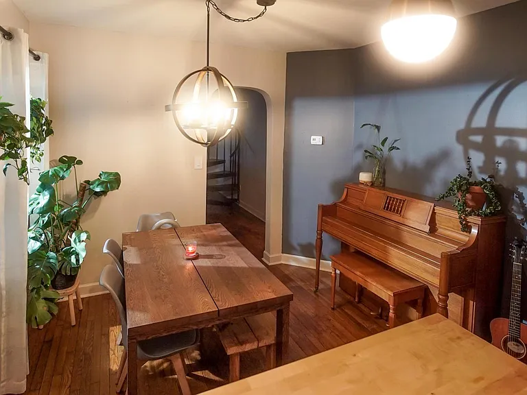 Dining Room (closer view from kitchen)
