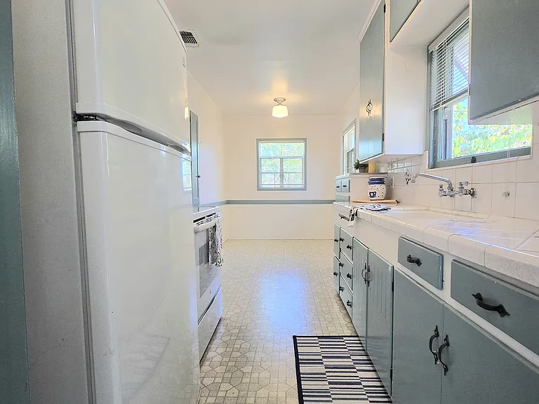 3901 Downey Way — Photo 16