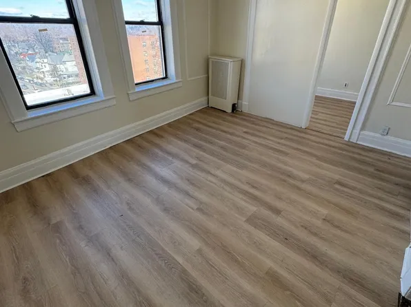 (undisclosed Address), Yonkers, NY 10701