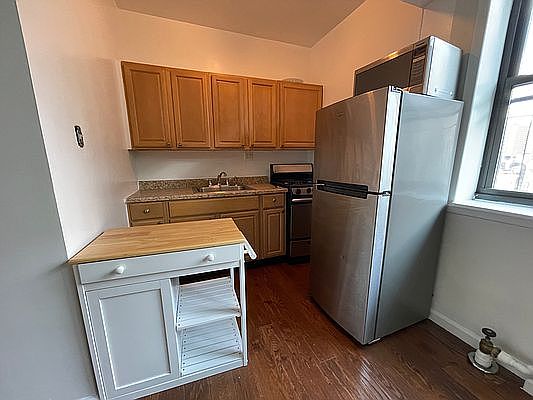1st image of 266 W 22nd St APT 4
