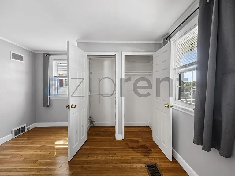 371 Salem St — Photo 13