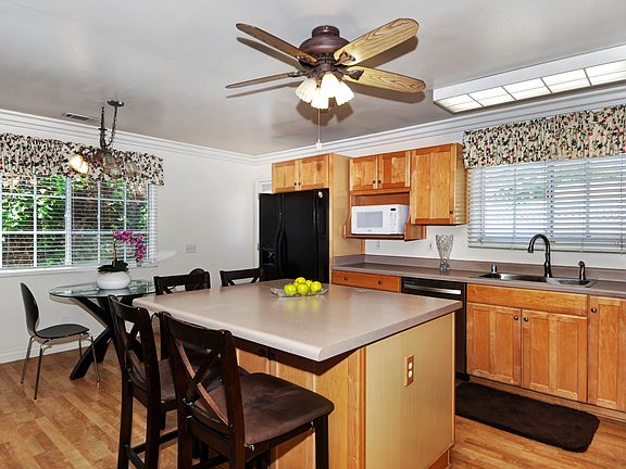 4th image of 12681 Saint Mark St