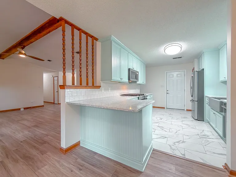 776 Lupine Ln — Photo 13