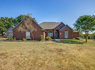 2411 Redstone Rd, Burleson, TX 76028